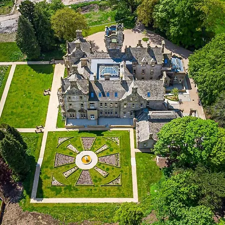 The Theobold Stone Cross Mansion Apartment
