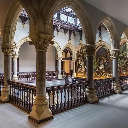 The Theobold Stone Cross Mansion Apartment