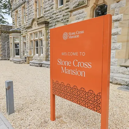 아파트 The Theobold Stone Cross Mansion 울버스톤